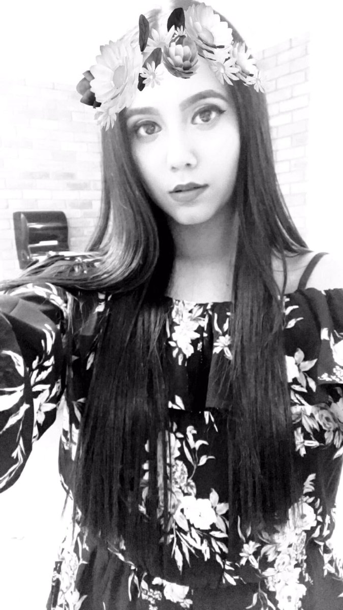 Krystal97Alexis's tweet photo. Selfie Sunday x2 💖🌺 https://t.co/d6sougdLHz