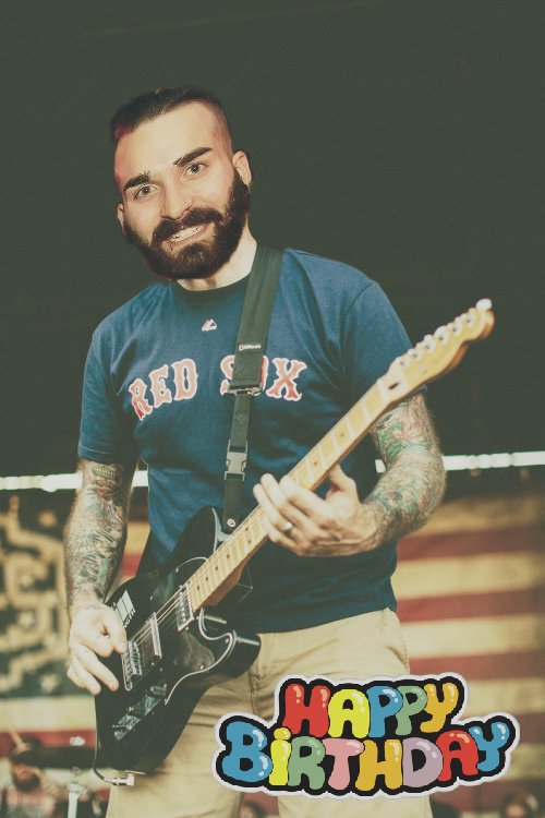 StatesideMusicx's tweet photo. ¡Hoy es un gran día! ¡Hoy cumple años nuestro querido @DiieGoldenKid! ¡Muchas Felicidades, Diego! ¡Feliz Cumpleaños! 🎂🎉 https://t.co/Gxo3IhhzxY