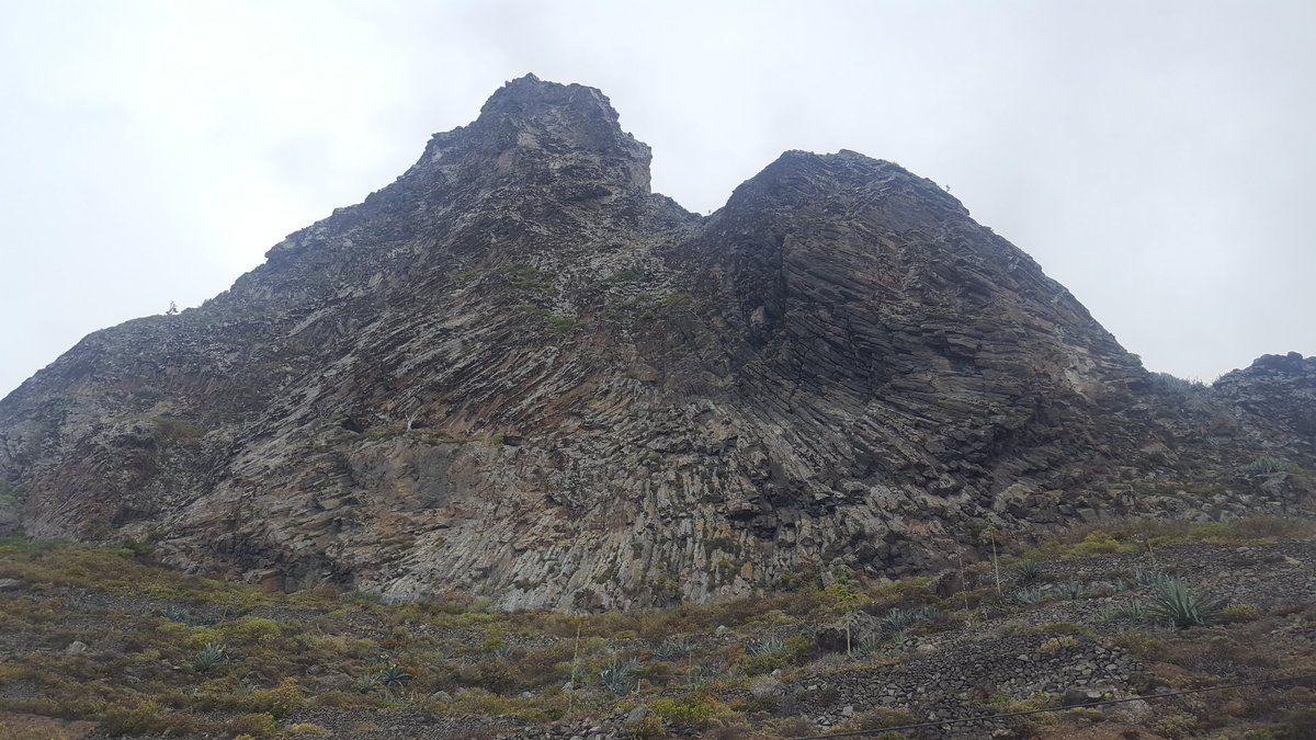 BleuFishML's tweet image. Some great looking walking country in the North East of Tenerife #TropicAdventure #BleuFishAbroad