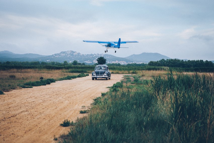 ¿Celebrar la #boda en un aeródromo? ¡Descubre esta y 9 ideas más de <a href="/21demarzo_bcn/">21 de marzo</a>! ow.ly/3ZeW30bqkQi