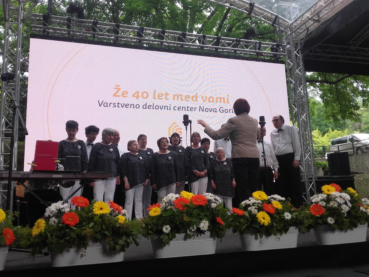 RADIO_ROBIN's tweet photo. Varstveno delovni center Nova Gorica obelezuje 40 let.#slovesnost #staragora https://t.co/m7HwAIc4Lp