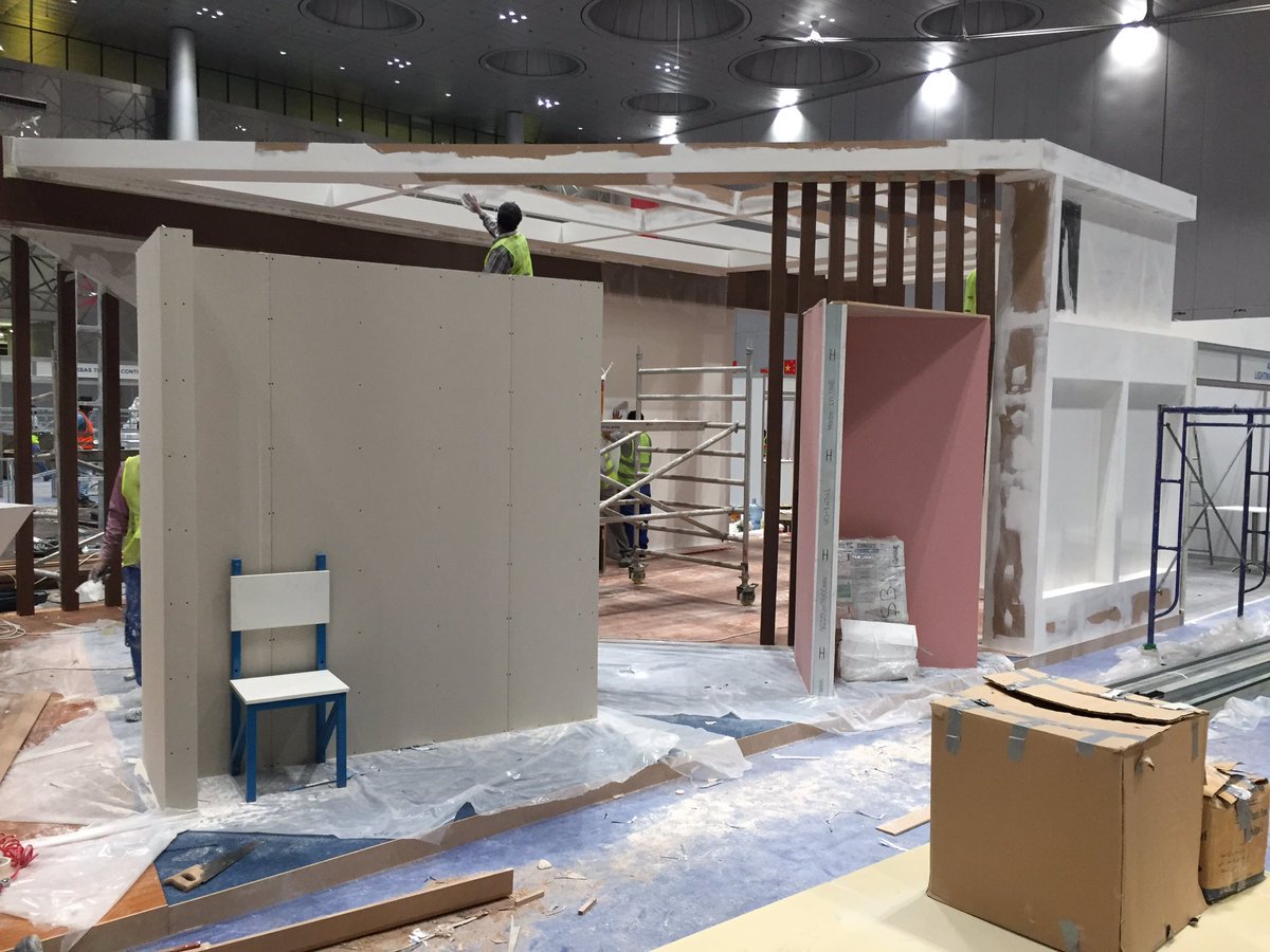 mogsmono's tweet photo. @GyprocME #floatingchair #Habito partition build @ProjectQatarPQ looking like it's gonna be a great event at the #SBM stand Hall 4 F97 https://t.co/aoKbpfgzXN