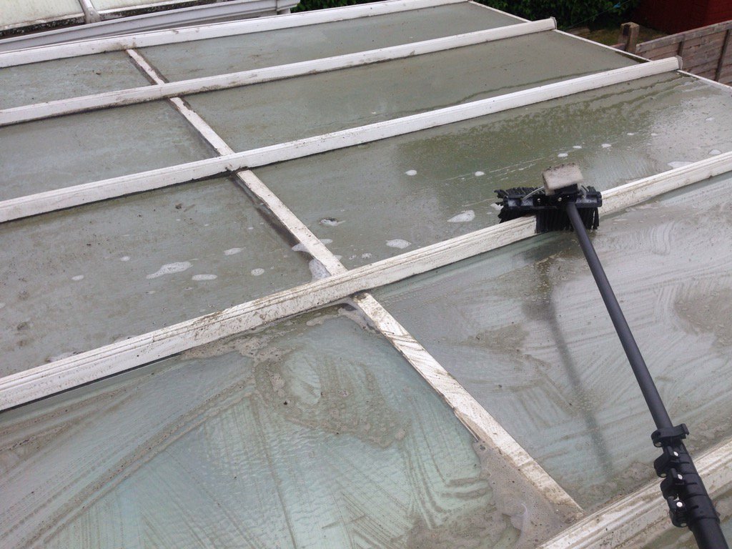 AveryWindows's tweet image. Conservatory roof cleaning on Saturday.