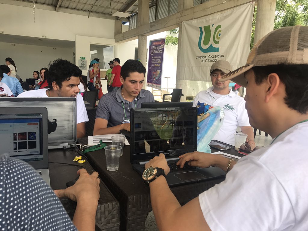 Adrymatallana's tweet photo. Equipos ajustando soluciones para la región #SWCol #SWArauca @ucooperativaiba @UCooperativaAra #Arauca #OrgulloColombiano https://t.co/KpHEqC1lxw