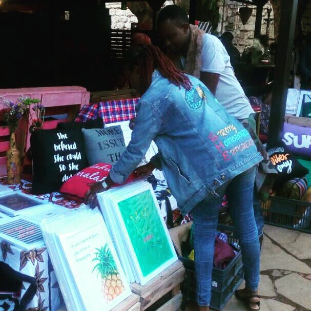 WhatsGood_LIVE's tweet image. #GoodFam, upgrade your swag at the @thriftsocial Camo Edition going down now at @AlchemistBar254 
#wgSTYLE
@whatsgoodnet