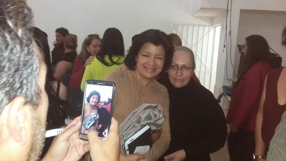 Martha_Hilda's tweet photo. #AgendaDeCampañaPRI
Tertulia con Asociaciones Civiles con Objeto Social de Atención de Género. #EsDeMujeres #FuerteYConTodo #ConDelMazo https://t.co/oZVpBudb7Y