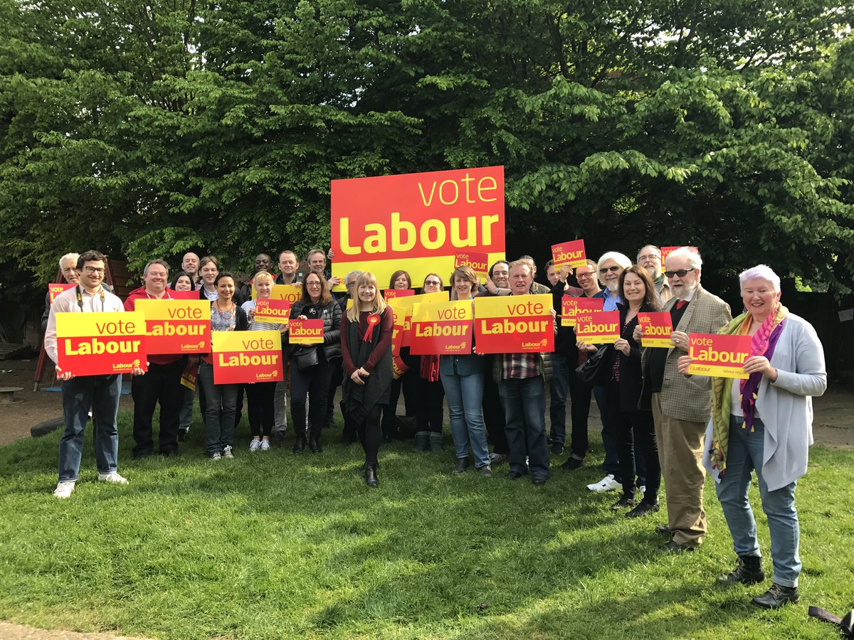 ChippingLabour's tweet photo. Labour members out in force in Chipping Barnet... you ain't seen nothing yet! #VoteLabour #labourdoorstep https://t.co/HychxqXIty
