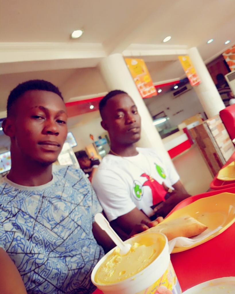 mightyman01's tweet photo. Me and me friend just having fun https://t.co/a50O7lEgYY