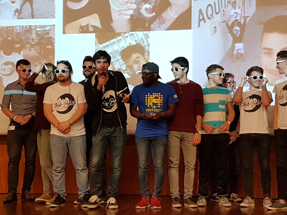 Newmips's tweet photo. Amazing #hackbdx event ! Thank you all 😎 https://t.co/woYSHg7n1U