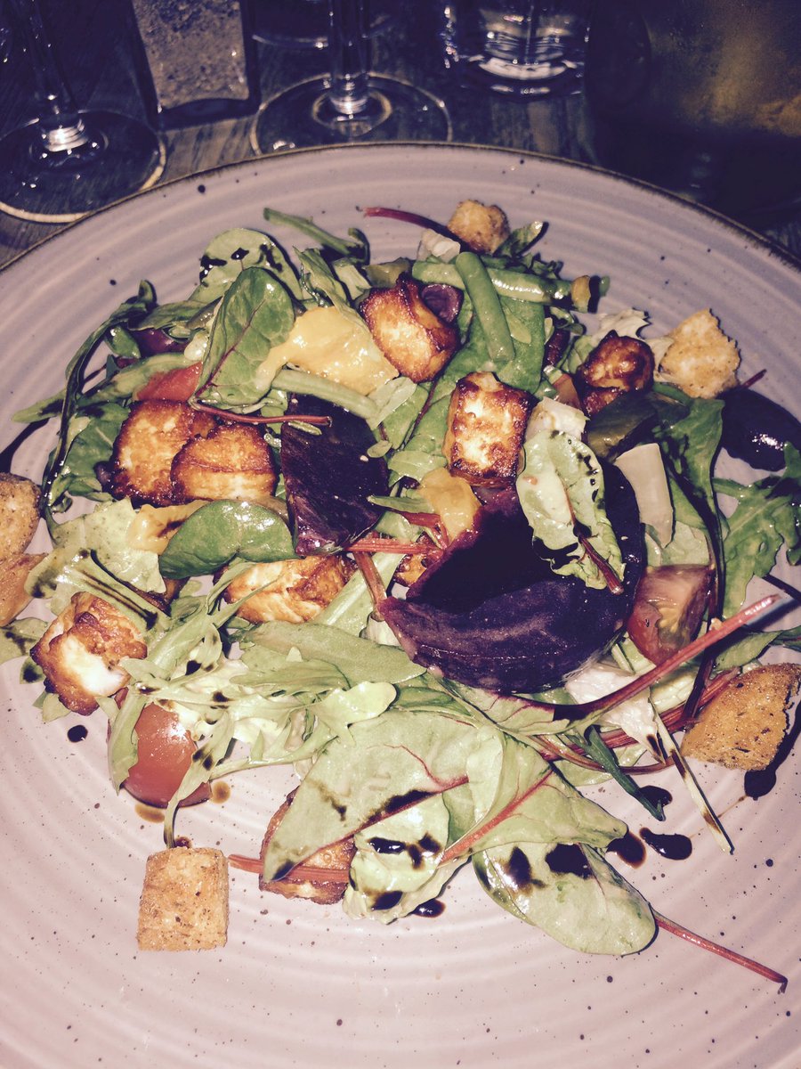 TaraGrayTSC's tweet photo. Gorgeous meal out with friends at @Pierre_Victoire last night, fabulous food, great wine... #GreatFood #GreatCompany #Wine https://t.co/XdsDLwQMAh