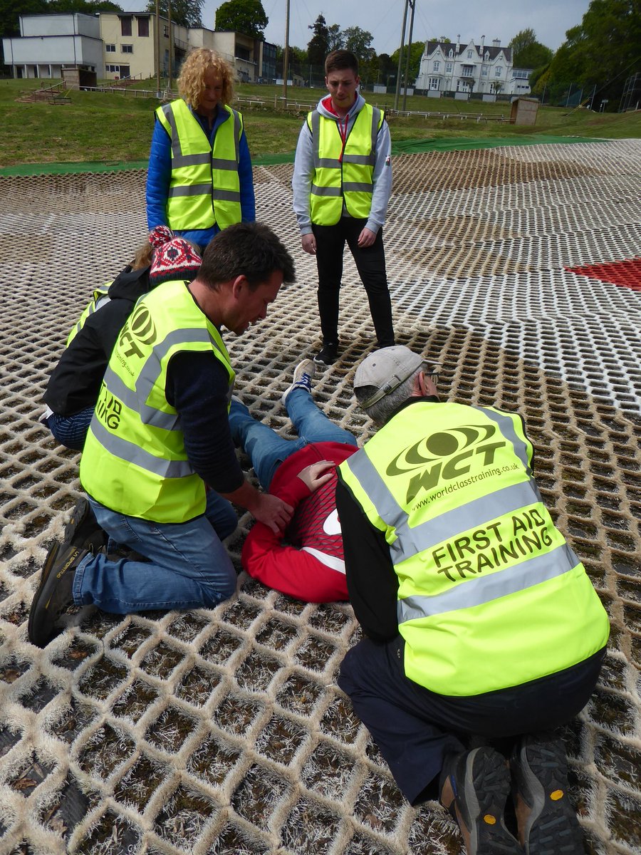 WCT_FIRSTAID's tweet photo. #first-aid today @TorquaySki great fun! Great students and great company, thanks team! @Torbay_Hour @BASIOfficial @QNUKAwards https://t.co/Pwx1XHRpzP