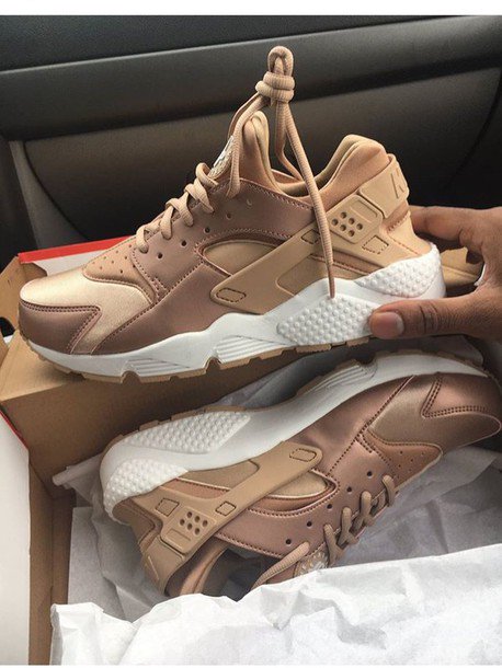 ArabxguyRamiz's tweet photo. Rose Gold Huaraches.

Shop ↠ https://t.co/vhWlT0qZU1 by #wcwbaddies via @c0nvey https://t.co/FIyCchAyc4