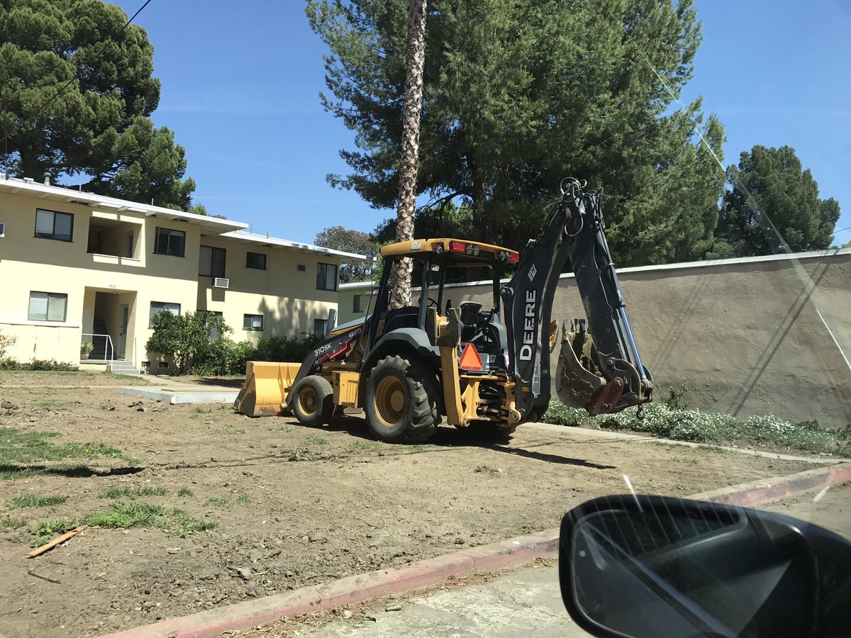 DvinMsM's tweet image. Pls Help us fight #CityHall Why R they helping #greedydevelopers violate #tenantsrights &amp;amp; #CEQA LAW? #SavetheTrees gofundme.com.ln.is/GaxCt
