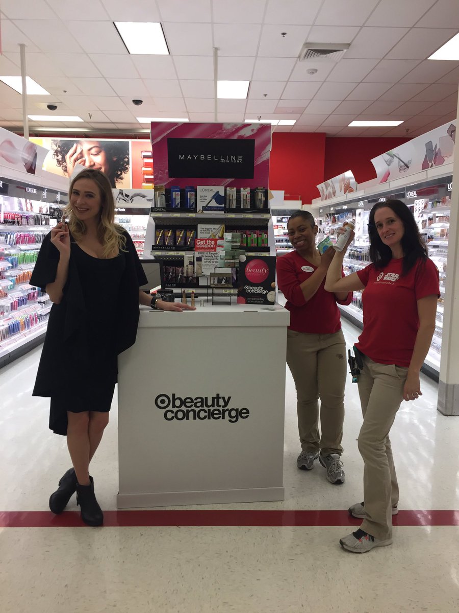 jillianTarget's tweet image. Come to the Rochester Hill's Target and speak to a beauty expert. #MothersDay #BeautyConcierge #samples #tips&amp;amp;tricks