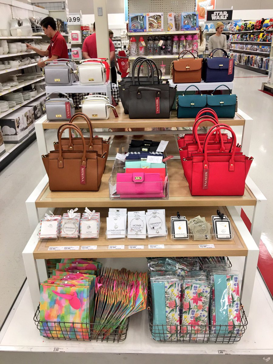 prisila249's tweet photo. Mother's Day focal https://t.co/eOkpQY2aYM