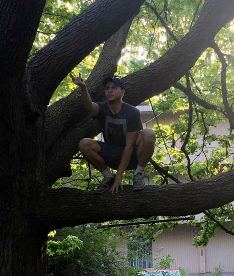 seth_rackers's tweet photo. When you trying to enjoy the weather but your spidey senses are tingling... #nodaysoff https://t.co/9PguJu83xs