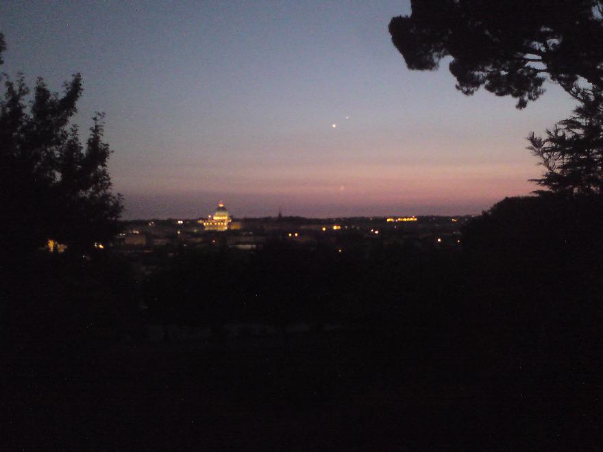 Angelus_FRA's tweet photo. [07/05/2017 19:00]  4ème #Dimanche de #Pâques #JMV2017 #VocationsSunday #JeVote#Angelus ⛪ 🔔 🔔 🔔 https://t.co/OuVimrBLqR