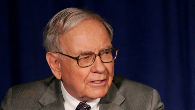 thehill's tweet photo. Billionaire Warren Buffet: GOP healthcare plan a "huge tax cut for guys like me" https://t.co/Eavq2U4eg1 https://t.co/Vz1sm5K3CM