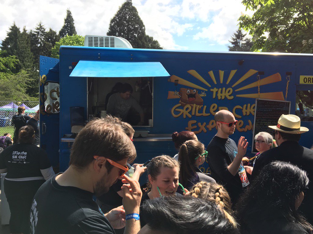 wafoodtrucks's tweet image. @wheelsofcheesxp sorry I missed seeing u mark, ur line was always so long! @1077TheEnd #TacoTruckChallenge