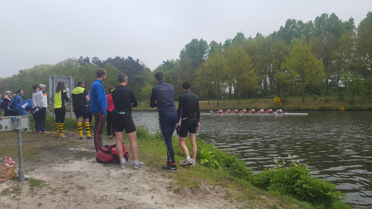 En wat zijn we toch blij met al die supporters langs de baan en op de fiets!! <a href="/rv_tor/">Roeivereniging TOR</a> 

BEDANKT!