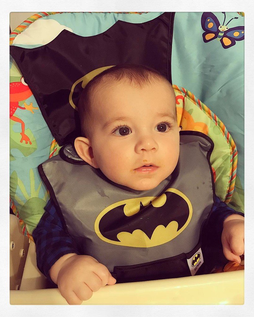 JaviPonzo's tweet photo. Almuerzo #ModoBatman para #Ryo 👶🏼🦇 https://t.co/PLXT3dr0Zv
