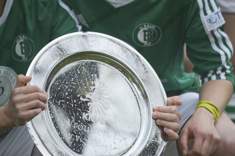 De Dames van <a href="/vvBavel/">V.V. Bavel</a> zijn kampioen! bit.ly/2pTXTma 
<a href="/vvbaveldames/">vvbaveldames</a> - <a href="/BSCdames1/">BSCdames1</a> 2-1 #vrouwenvoetbal