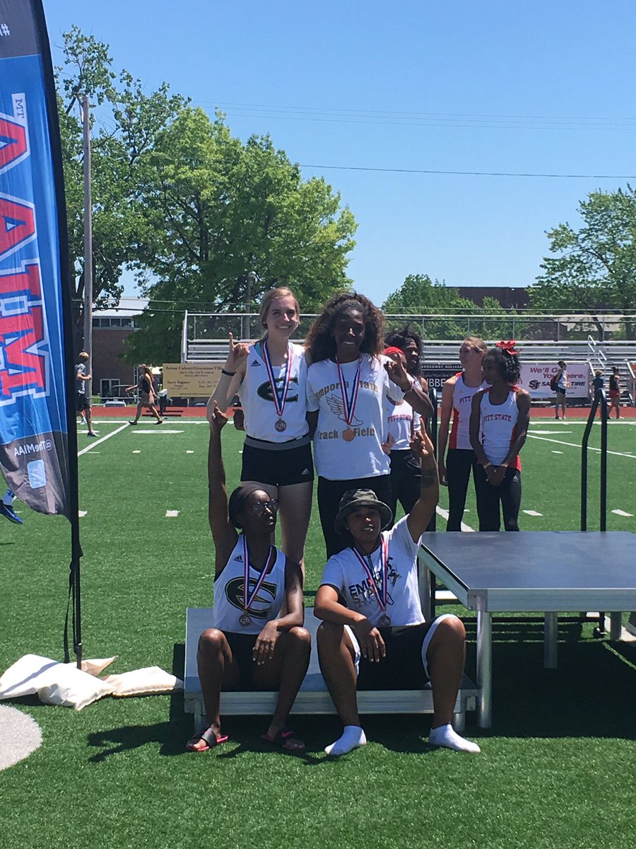 ESUHornetsTFXC's tweet image. Women's 4x100 Relay start the day off with an MIAA performance! 3rd place - 46.86 #stingersup #strongwomen #esutf