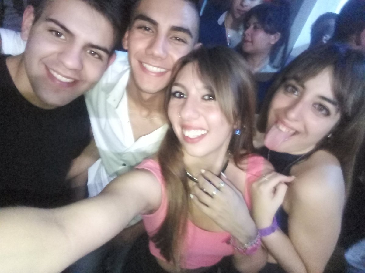 jujualvarez9's tweet photo. Una re noche @Chuunnii
#DRocha https://t.co/Ukx4j4r5MB