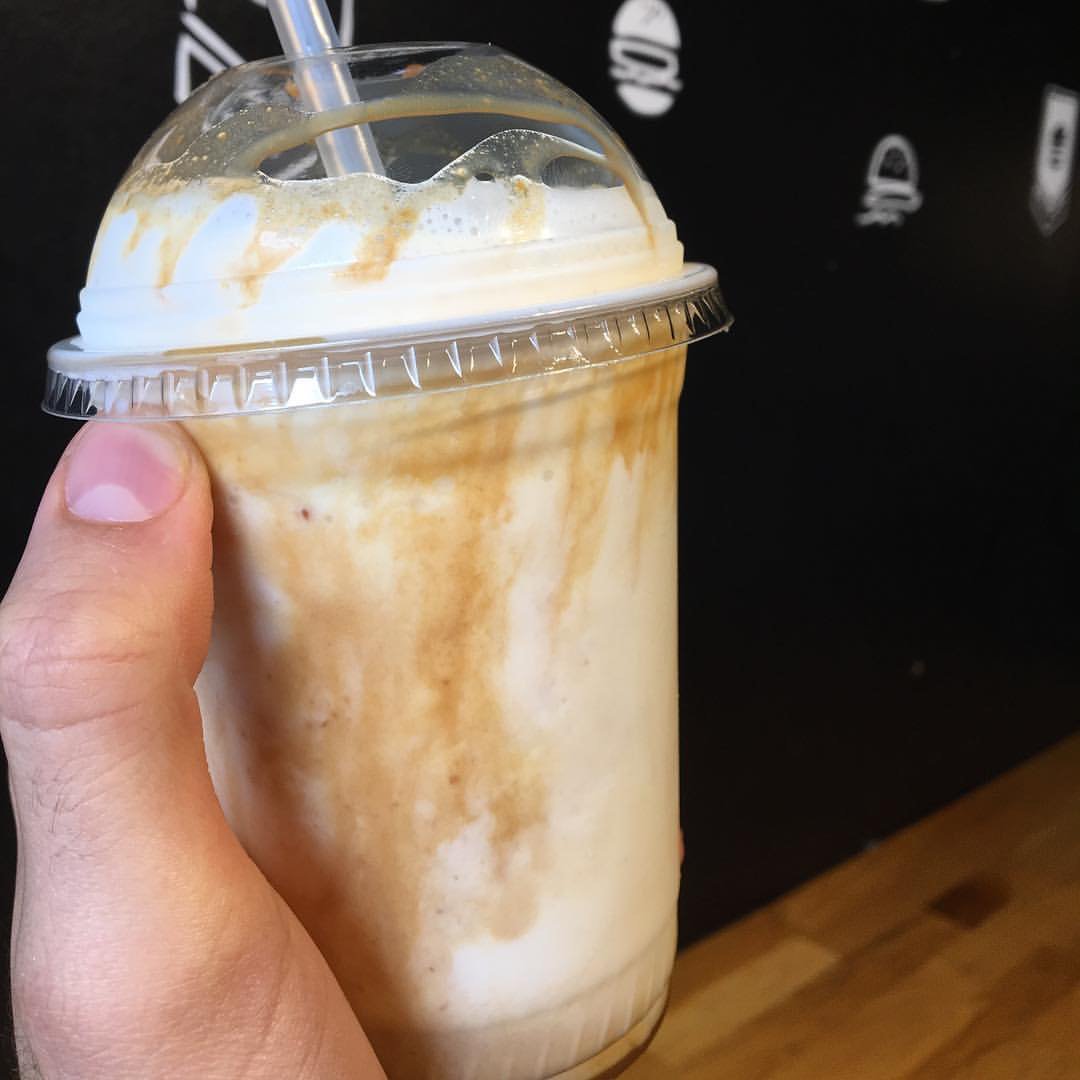 Salted caramel shake with local ice cream. Your missing out! 😎😍
#theburgernator #burgernator #torontofood
