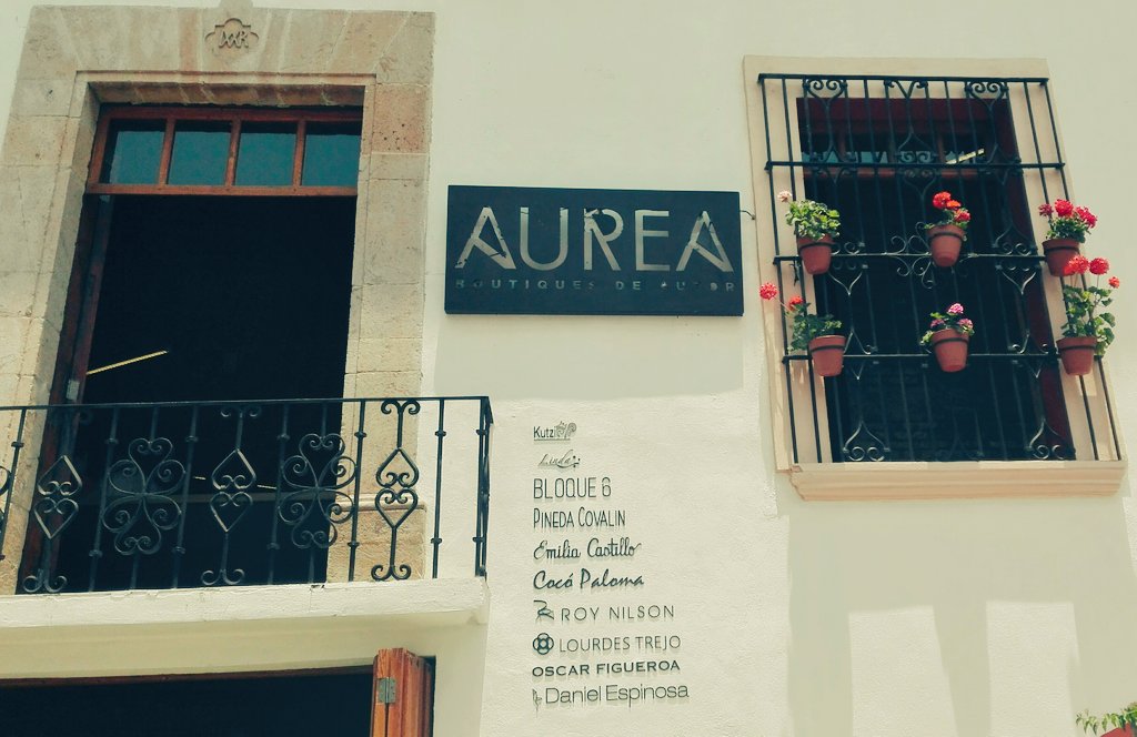 RafitaGourmet's tweet photo. Gran #FinDeSemana en #inauguracion de @aurea_taxco #AUREATaxco #DiseñoDeAutor en @VisitTaxco @AguaEscondida @americanguiano @anguianorp 👌💍😉🍴 https://t.co/VzlHTVKMOU