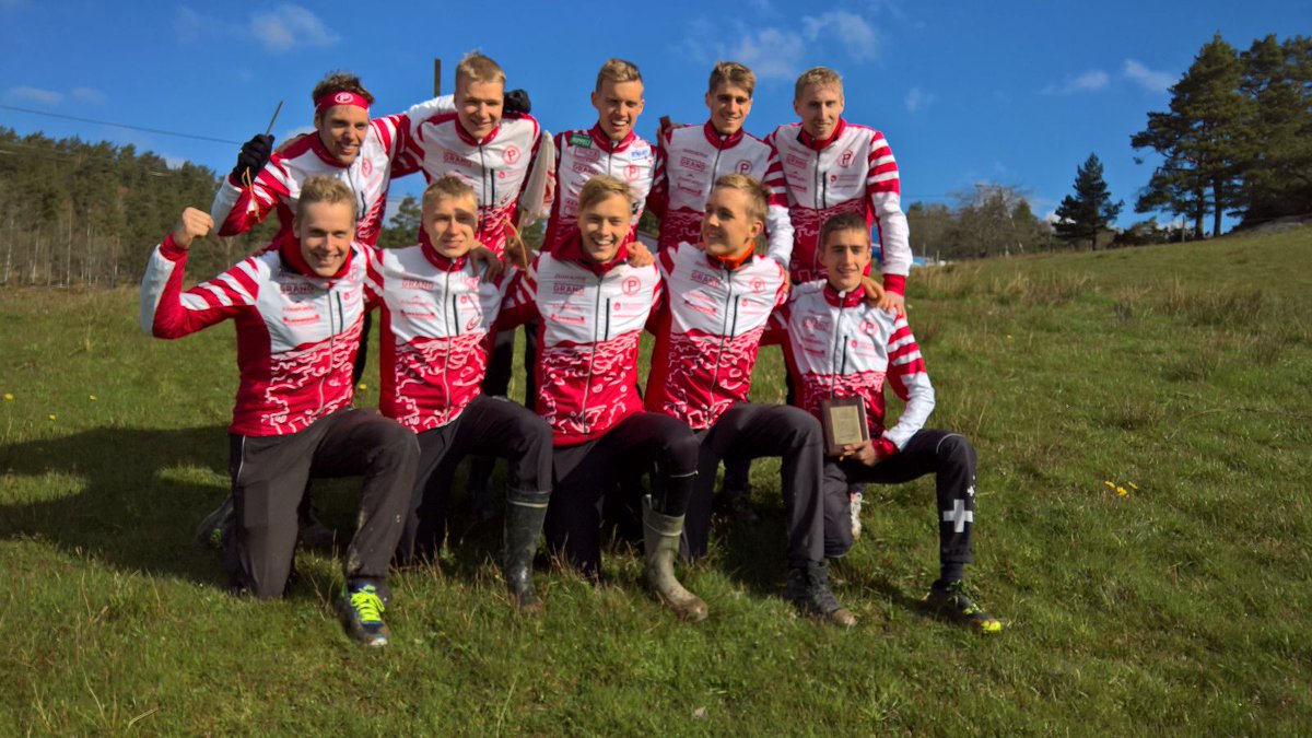 <a href="/10mila2017/">10Mila 2017</a> viitossijaan johtaneita ja sen tuomia tunnelmia blogissa: skimalainen.blogspot.fi/2017/05/10mila… #suunnistus #10mila