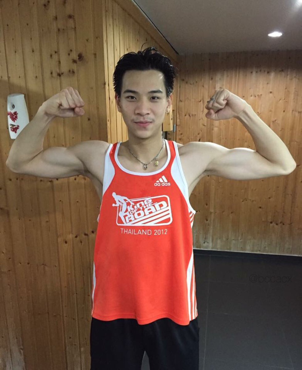 dearboythailand's tweet photo. ลูบคางยังมีเครา แต่ลูบเราเดี่ยวมีคราง💦

ig : kantawatsab https://t.co/OrX2RcXLbm
