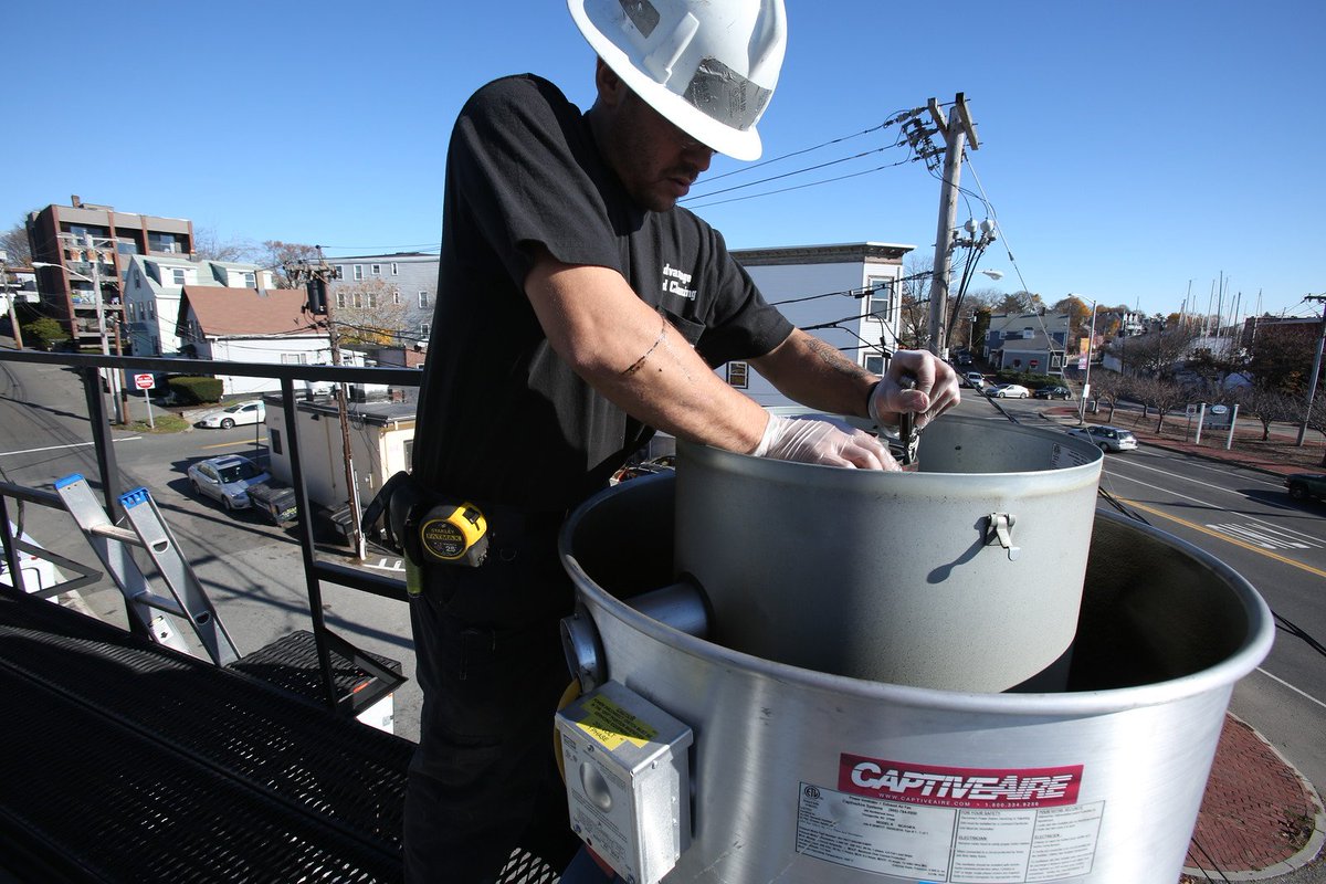 AdvantageHood's tweet photo. We are #hiring #kitchenexhaustcleaning specialists in the Greater #Boston area. Check out our careers page to apply: https://t.co/v6zhc7TjkC https://t.co/S0e8UsdC88