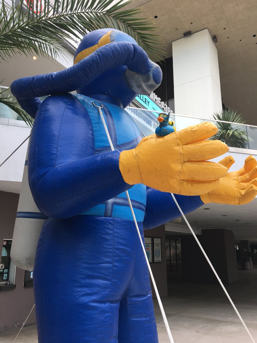 NAUIWorldwide's tweet photo. #IQ2017 More exciting & informative speakers! Join us at #ScubaShow, Rm S7. Visit NAUI booth #503 & get your #NAUIDuck and other NAUI Swag! https://t.co/8G8DXZYCes