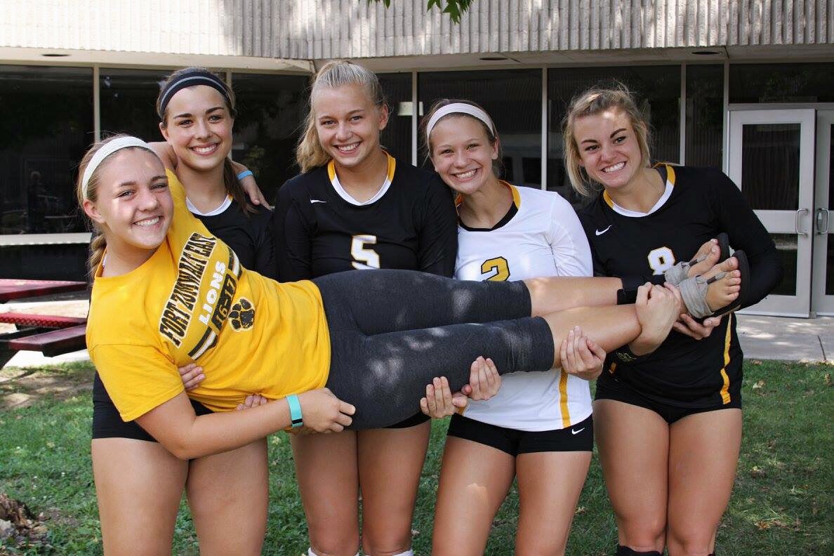 e_dupske10's tweet photo. Happy Birthday to my pal Hannah Montana 👸🏼 I'm grateful for your weird, crazy self. Have a great day! Love you🎉💗🍑 @hanniebananie7_ https://t.co/z2RtuCgSLF