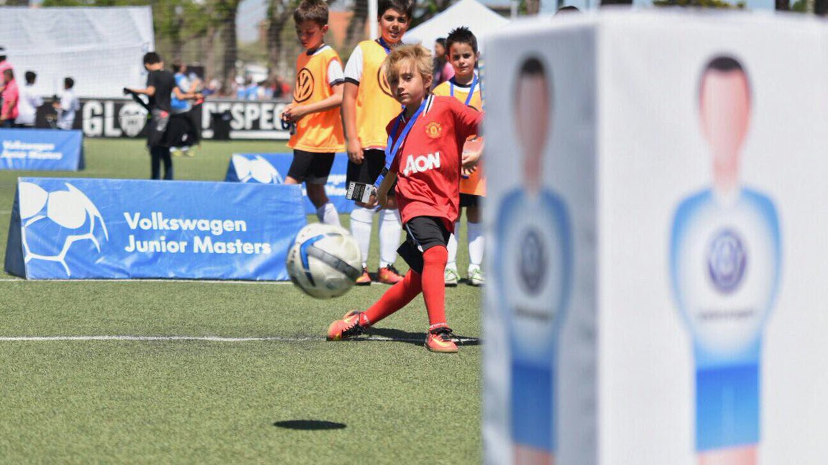 VW_es's tweet photo. ¡Hoy hemos celebrado el #VWJuniorMasters en #Valencia!⚽️ https://t.co/9AuzOGnp5P