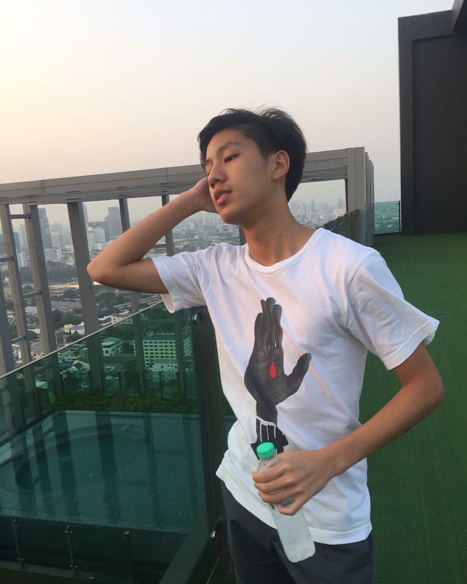 dearboythailand's tweet photo. อันนี้คือแบบหล่ออออออ หล่อเกินนน😂😂

ig : rewnoppawit https://t.co/fomlzOESyK