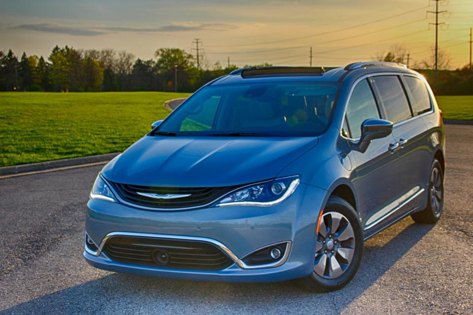 The 2017 Chrysler #Pacifica #Hybrid Is The Ideal Efficient Family Hauler
goo.gl/wewu8L