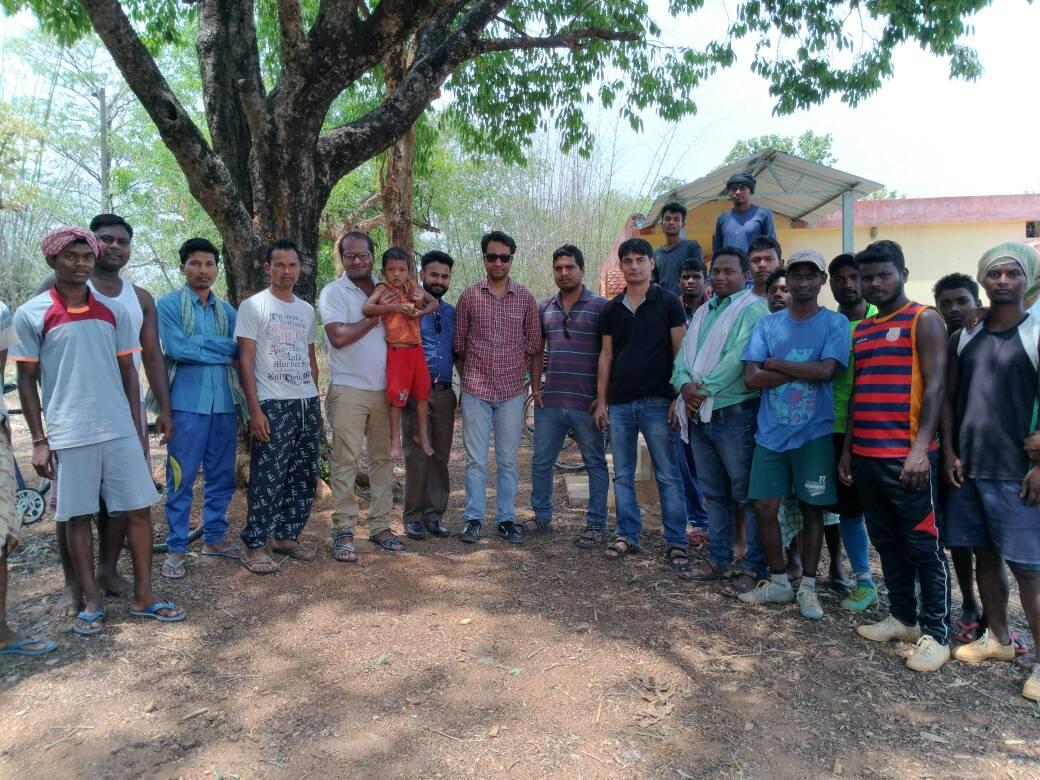 ChangeIndiaOrg's tweet photo. 123 परिवार के गाँव छोटा तालसा का दौरा कर वहा की समस्याओं को जाना गया। जल्द ही वहाँ बदलाव के कई कार्य किए जाएंगे।
#development #rural #india https://t.co/1nO3dUezhl