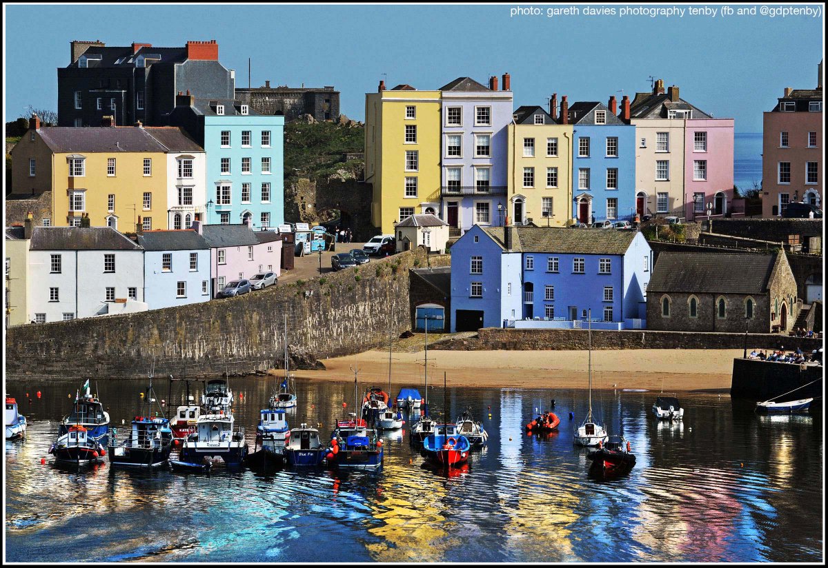 Good evening from Tenby..as seriously dazzling as cosmic eyes.
<a href="/TenbyVG/">Tenby Visitor Guide</a> <a href="/ItsYourWales/">It's Your Wales</a> @ruthwignall <a href="/MikeDoyleComedy/">Mike Doyle</a> <a href="/thelauratheory_/">Laura Potts</a>