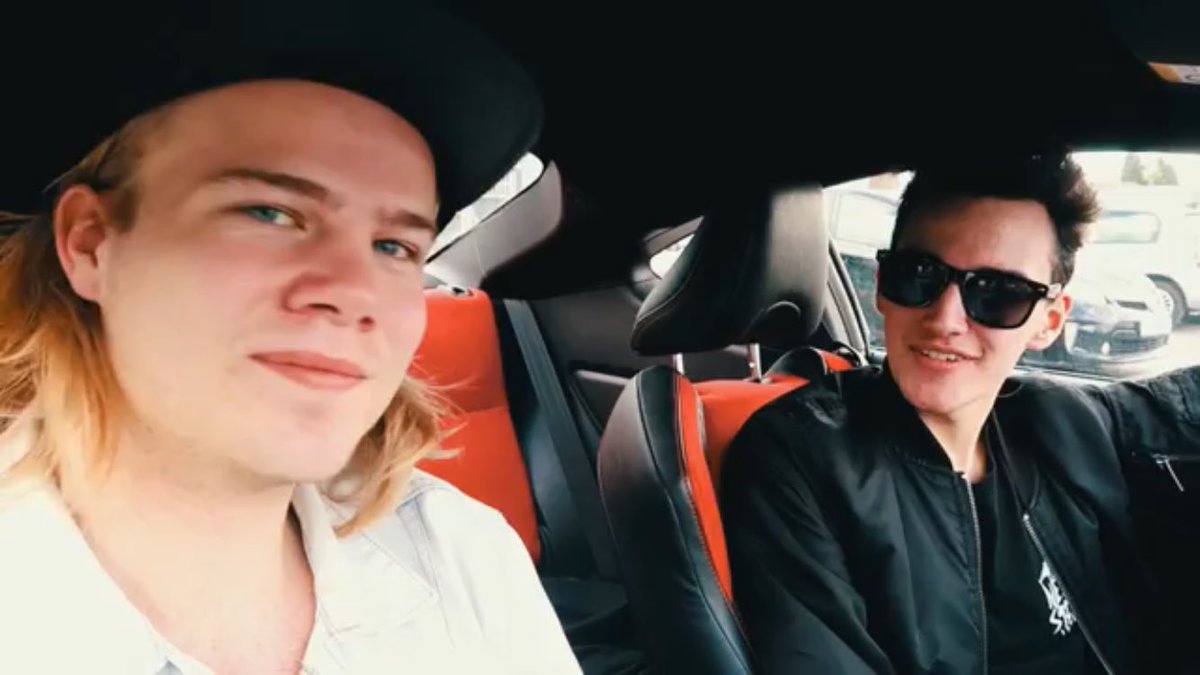 xTheWayIRolox's tweet image. This made me happy, we&apos;ve missed you. Looks like you had such fun! Check it out guys, new #ChrisandDannyVlog youtu.be/2t7c0d30JNM