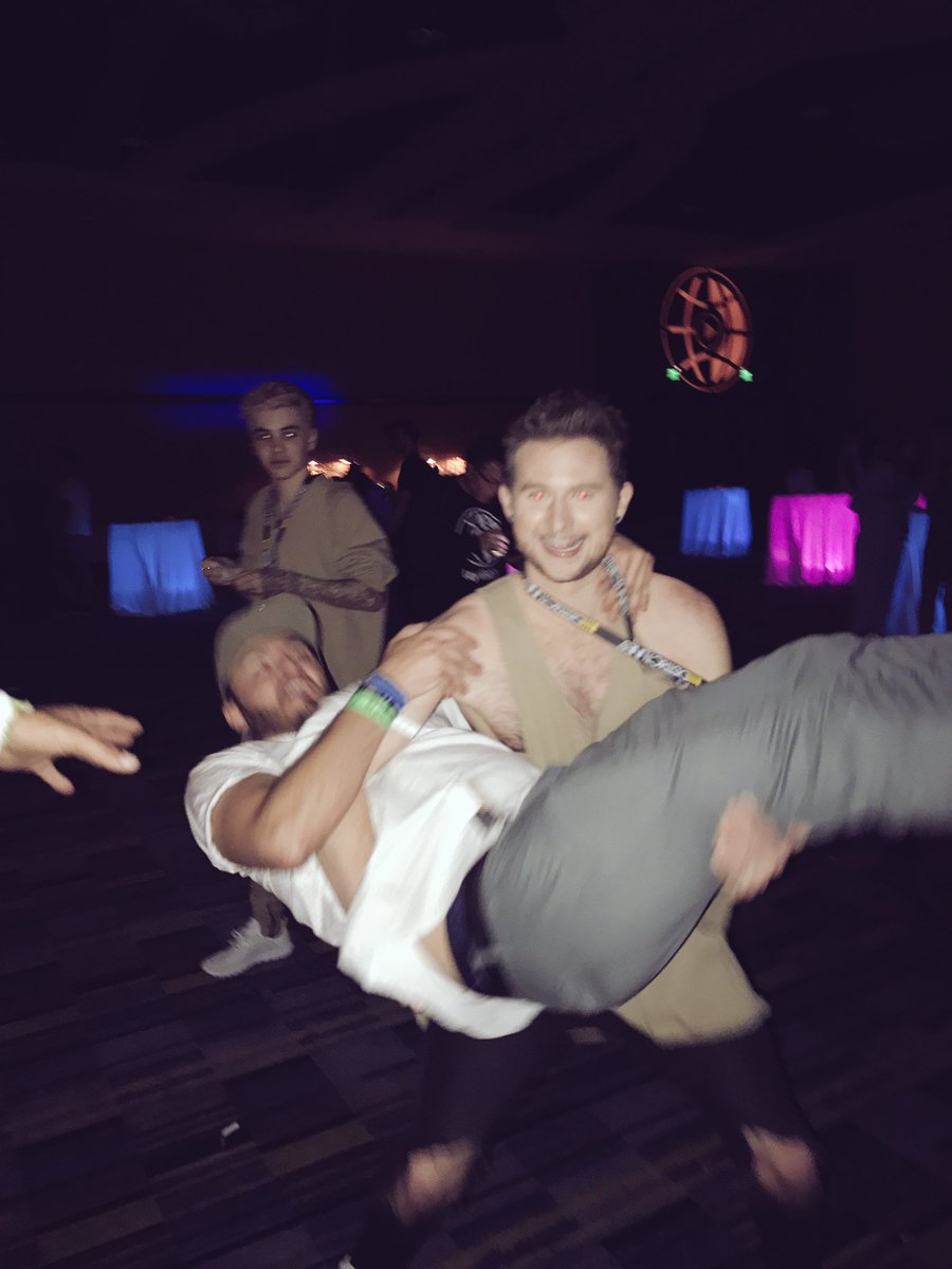 RickyPDillon's tweet photo. "Zane let me pick you up for a pic!" https://t.co/ESEW70ElFP