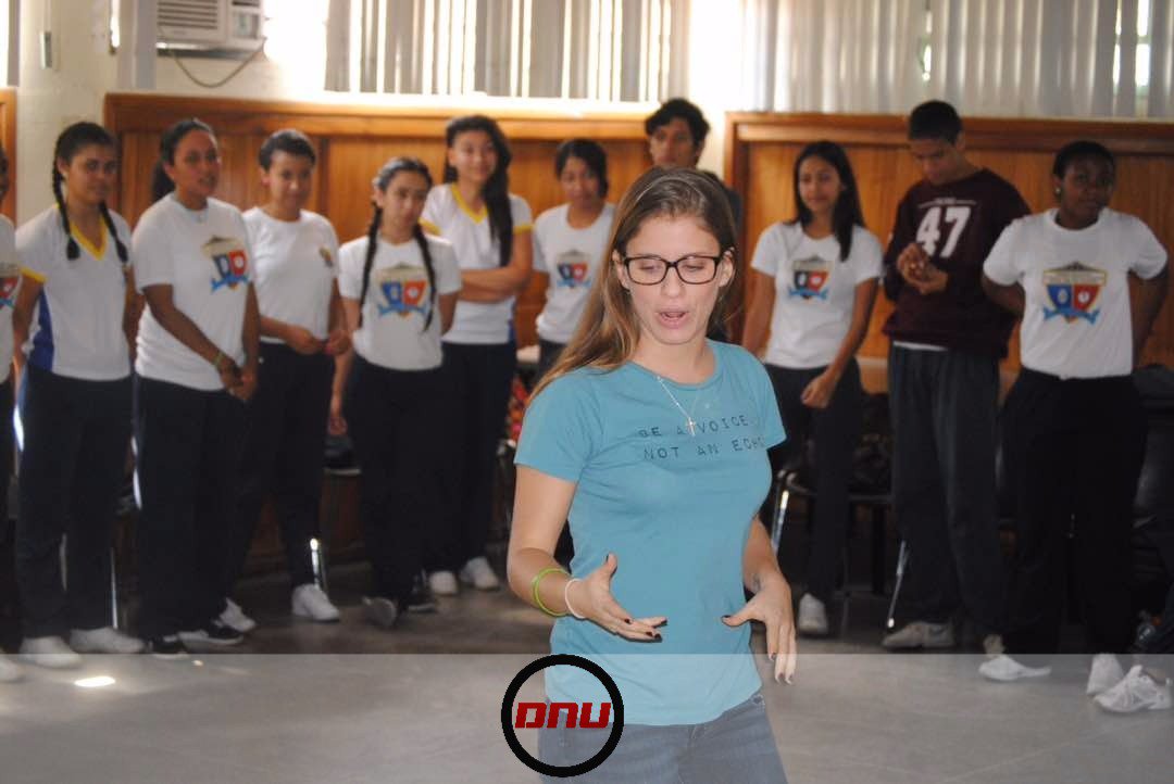DNUSports's tweet photo. #GaleríaDNU | @GenesisGM  y su nuevo proyecto "Tú decides" de la mano de @areaindigo 

Conoce más ingresando a: https://t.co/ooUbK0yybU https://t.co/TfPZAf4eJ0
