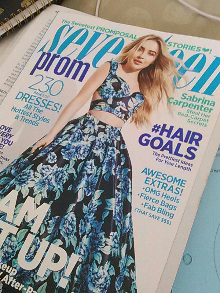 bel16178's tweet photo. @SabrinaAnnLynn an actual queen https://t.co/4AqkUOKLDi