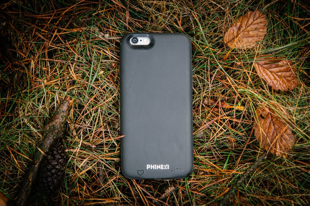 Phinexi's tweet photo. The #Phinexi charging case, now available for BOTH #iphone7 &amp; #iphone6

140% extra battery
Prices start at £29

https://t.co/njpP4bDd1P https://t.co/NexsvjyIuZ