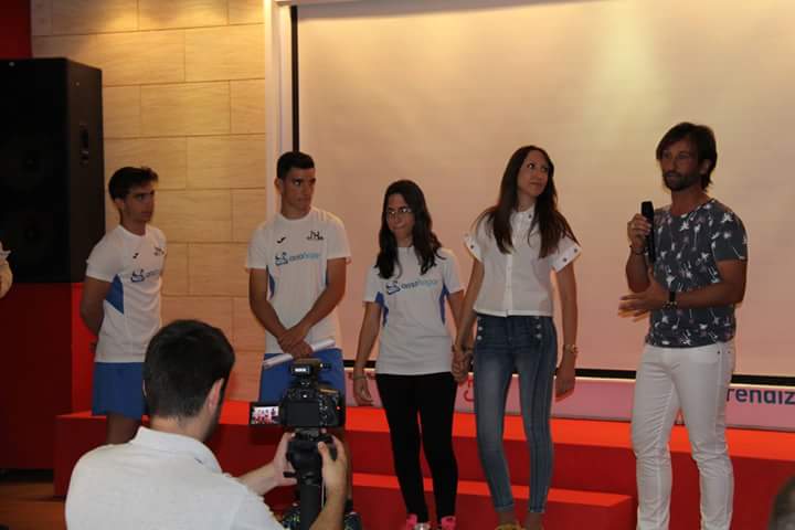 nohaylimiteyecl's tweet photo. Comida de convivencia con nuestros patrocinadores de atletismo #PlasticForte #AmaHogar invitación a NHL #StunShow ¡Fantástica jornada! https://t.co/YBnUwgNo1o