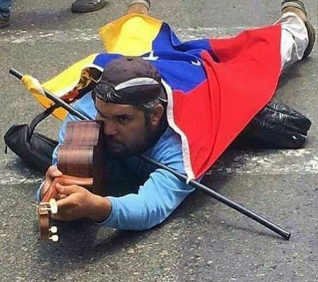 FreddyGuevaraC's tweet photo. Armados de música y optimismo, los venezolanos estamos en la calle exigiendo DEMOCRACIA #8M https://t.co/RWNmsrjPJm