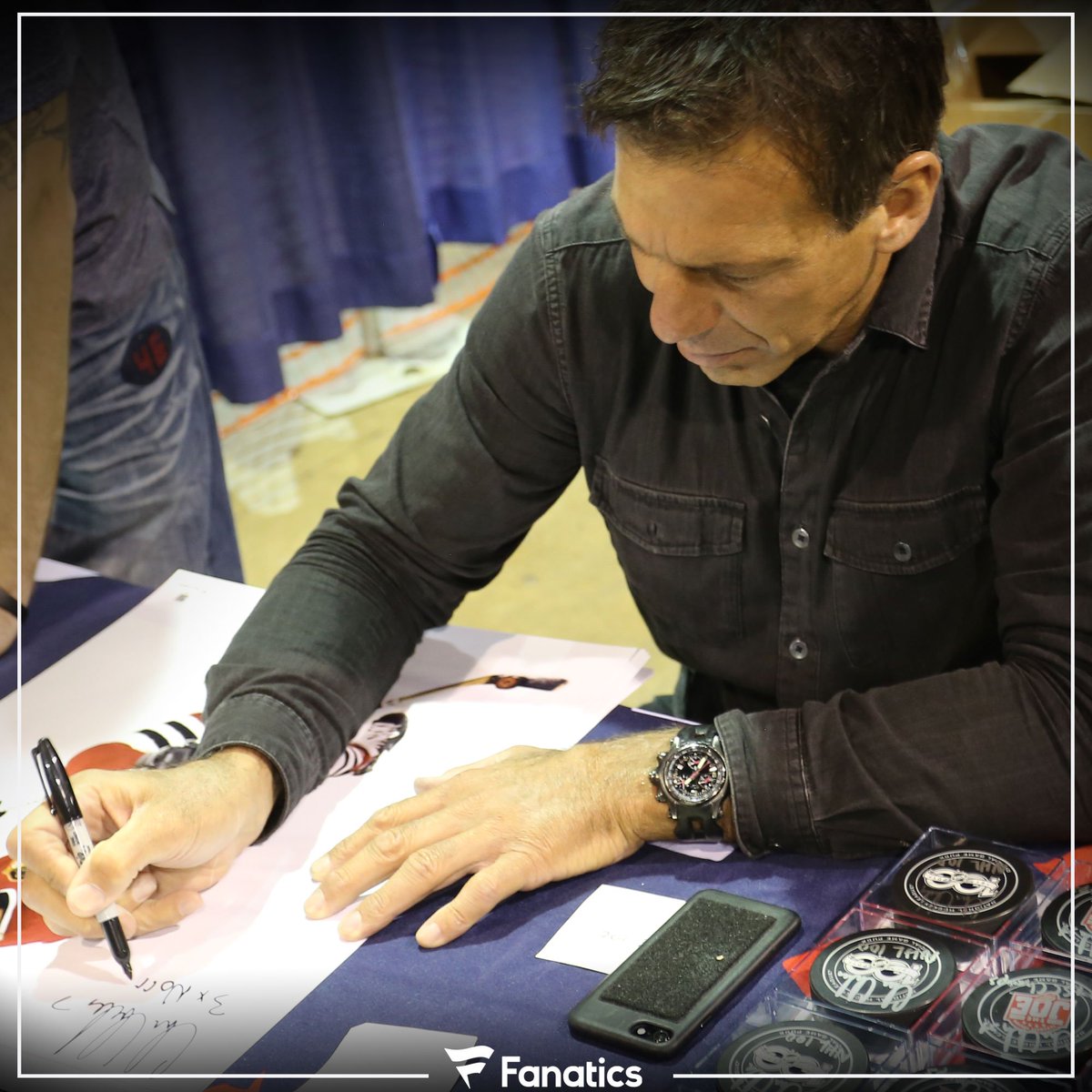 FansAuthentic's tweet photo. Chris Chelios!! #FAShows https://t.co/bobTDEmO4i