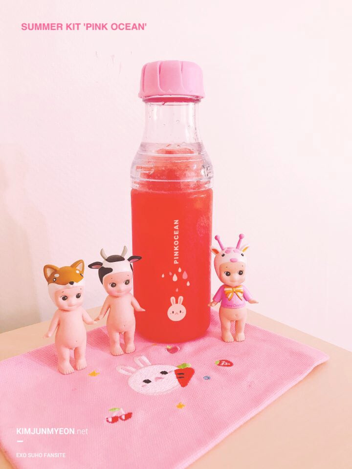 DOmiestarlight's tweet photo. TH-order #SUHO SUMMER KIT 'PINK OCEAN' (@kimjunmyeonnet) https://t.co/dQVNlWKeIt by #kimjunmyeonnet via @c0nvey https://t.co/ymnqIp6Qsi