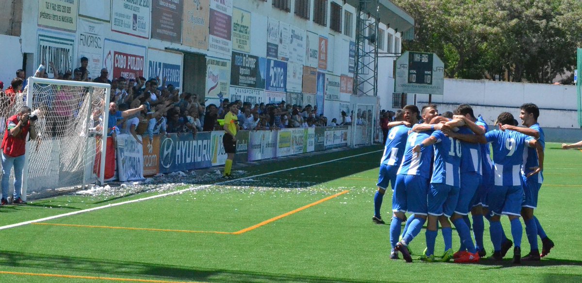 borjamartinezg's tweet photo. Campeones de liga!!! Primer objetivo conseguido!! Vamos @LorcaFCSAD , enhorabuena a todo el equipo 🔵⚪️ https://t.co/xpxneegg69